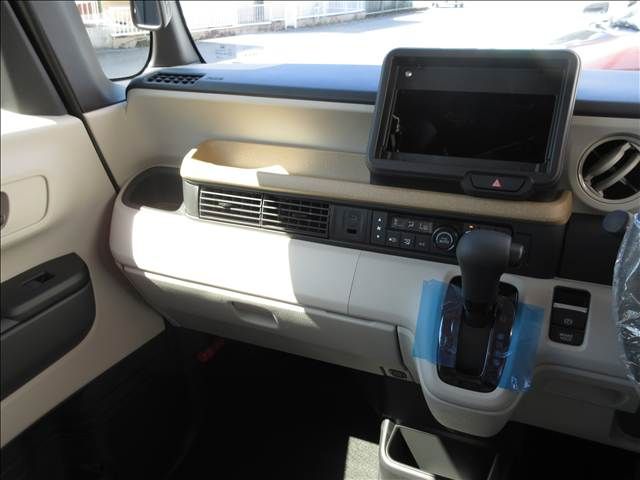 HONDA N BOX 2025 Image 31