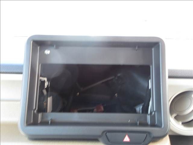 HONDA N BOX 2025 Image 31