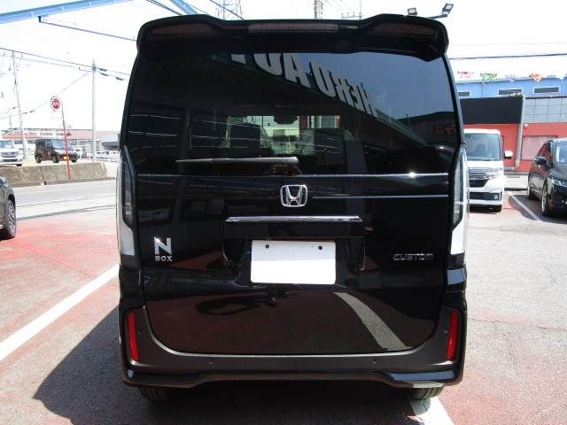 HONDA N BOX CUSTOM 2025 Image 31