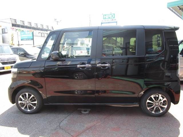 HONDA N BOX CUSTOM 2025 Image 31