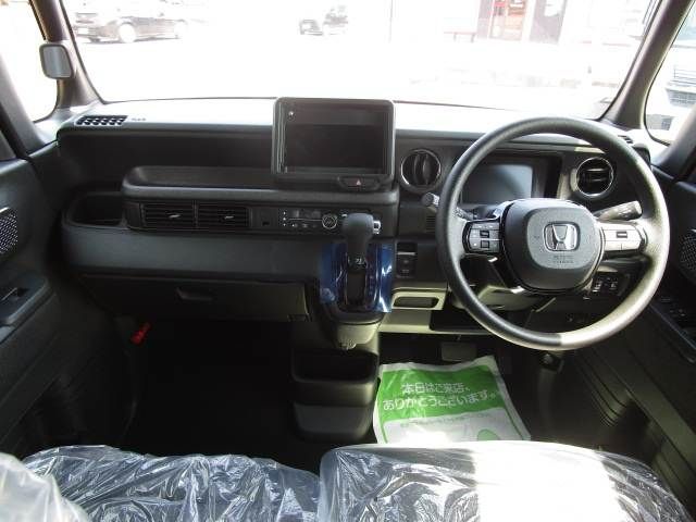 HONDA N BOX CUSTOM 2025 Image 31