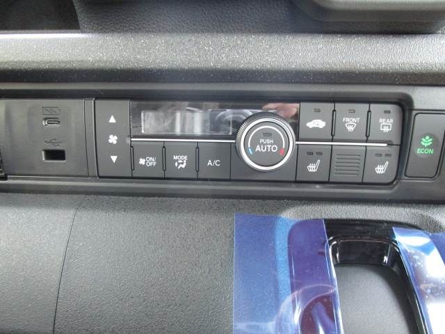 HONDA N BOX CUSTOM 2025 Image 31