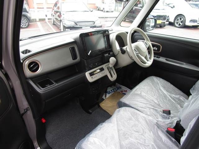 SUZUKI WAGON R SMILE 2025 Image 31