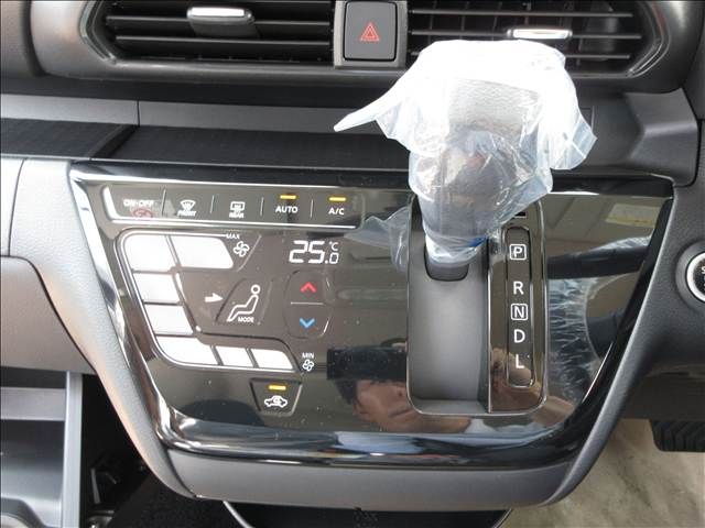 NISSAN ROOX 2025 Image 31