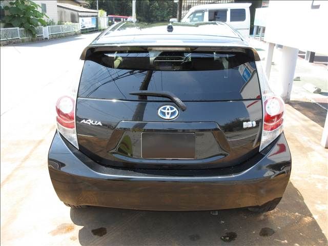 TOYOTA AQUA 2012 Image 31