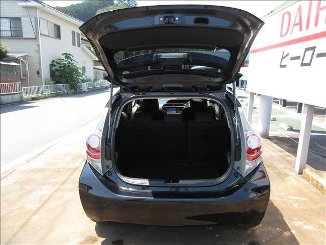 TOYOTA AQUA 2012 Image 31