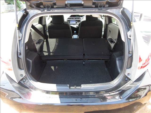 TOYOTA AQUA 2012 Image 31