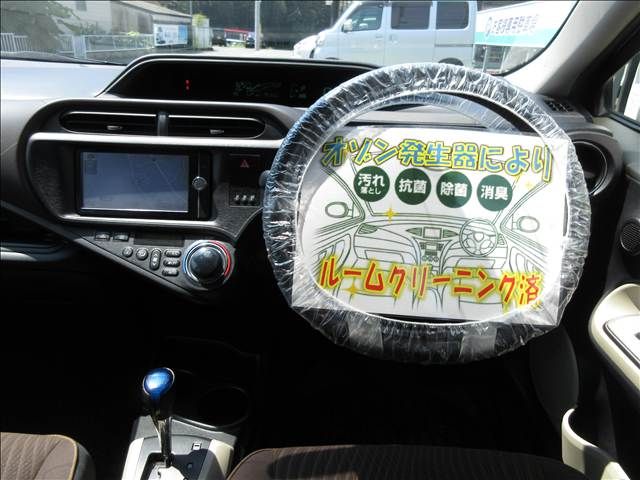 TOYOTA AQUA 2012 Image 31