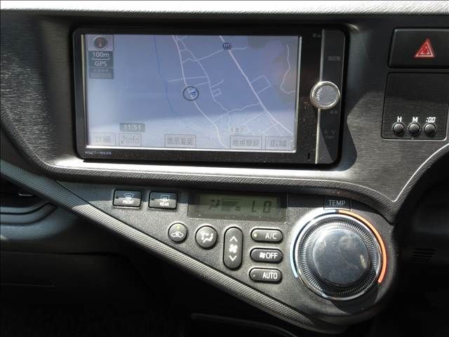 TOYOTA AQUA 2012 Image 31