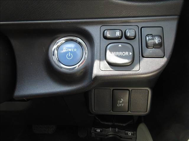 TOYOTA AQUA 2012 Image 31