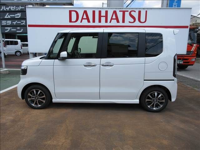 HONDA N BOX CUSTOM 2025 Image 31