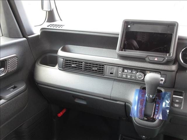 HONDA N BOX CUSTOM 2025 Image 31