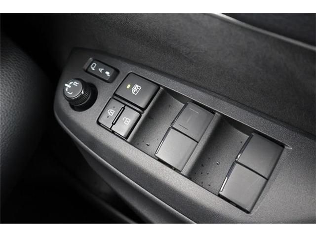 TOYOTA YARIS CROSS HYBRID 2023 Image 31