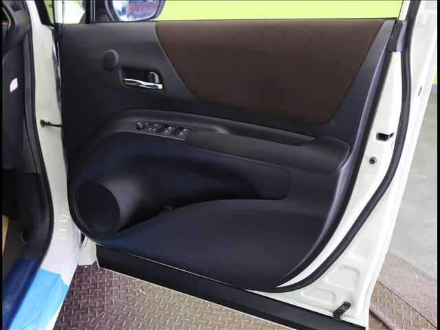 TOYOTA SIENTA HYBRID 2018 Image 31