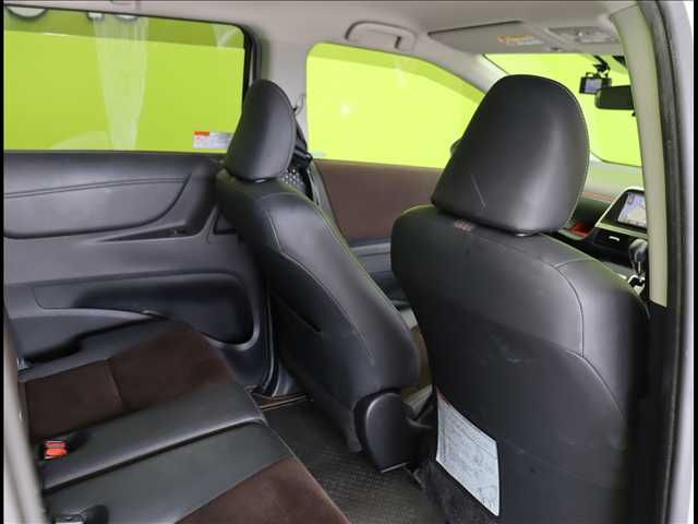 TOYOTA SIENTA HYBRID 2018 Image 31