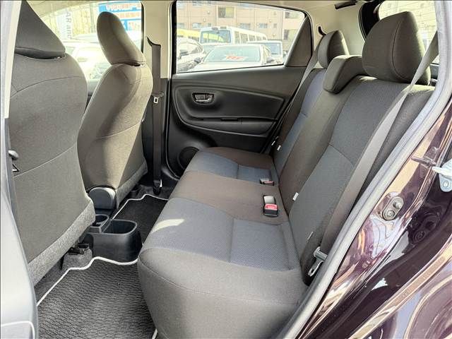 TOYOTA VITZ 2017 Image 31