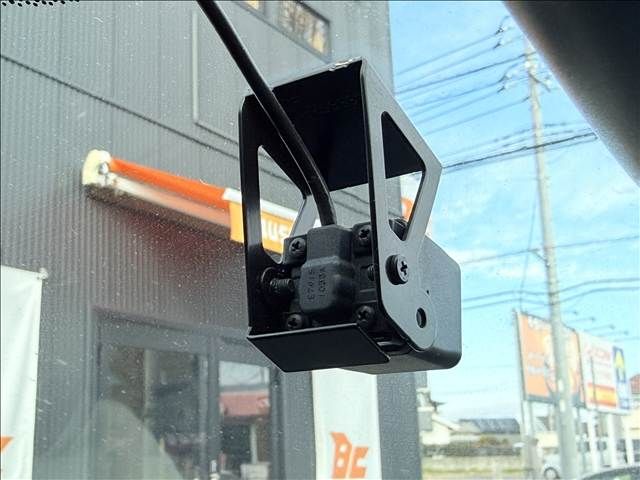 TOYOTA VITZ 2017 Image 31