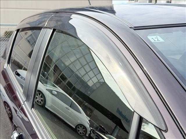 TOYOTA VITZ 2017 Image 31