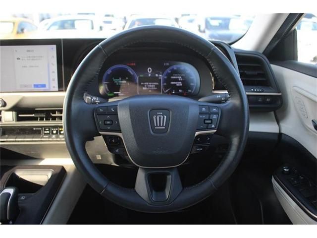 TOYOTA CROWN CROSSOVER 2022 Image 31