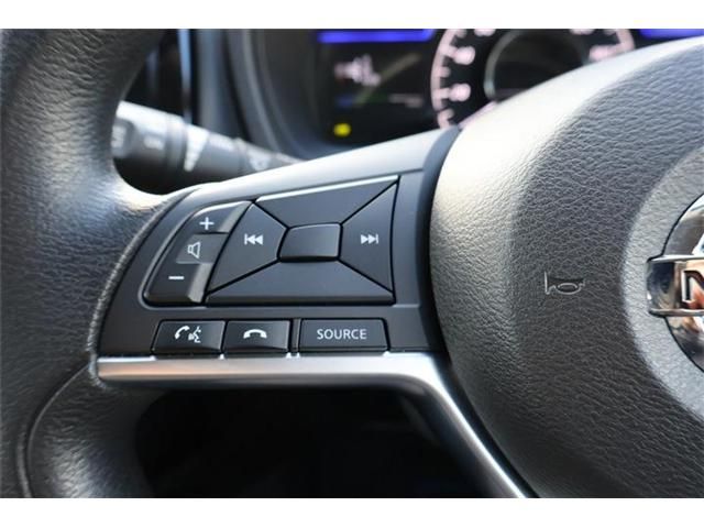 NISSAN NOTE 2017 Image 31