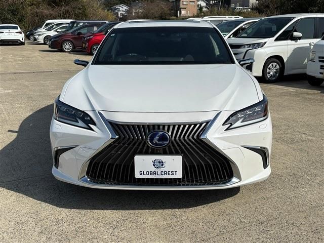 TOYOTA LEXUS ES300H 2019 Image 31