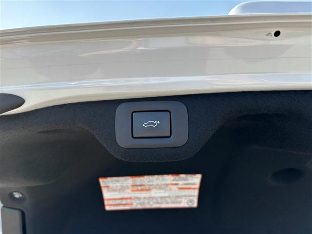 TOYOTA LEXUS ES300H 2019 Image 31