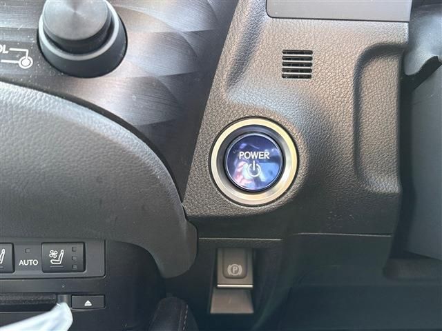 TOYOTA LEXUS ES300H 2019 Image 31