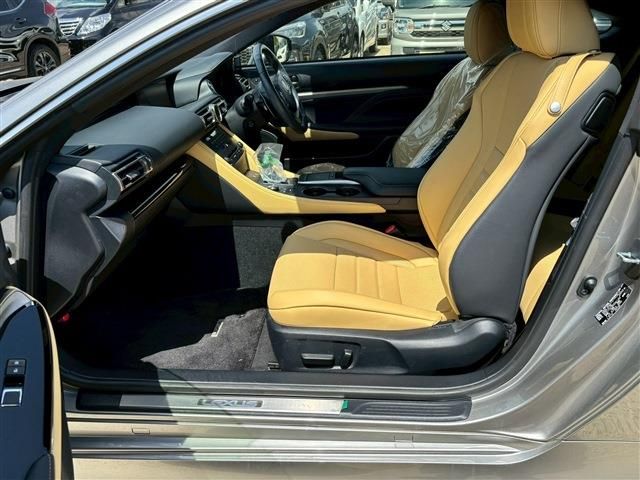 TOYOTA LEXUS RC300H 2020 Image 31