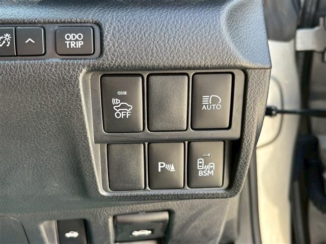 TOYOTA LEXUS RC300H 2020 Image 31