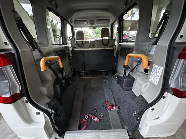 DAIHATSU TANTO 2014 Image 31