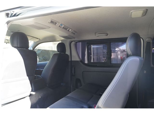 TOYOTA HIACE VAN 2WD 2016 Image 31