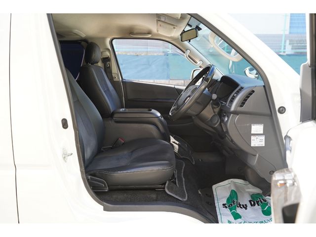 TOYOTA HIACE VAN 2WD 2016 Image 31