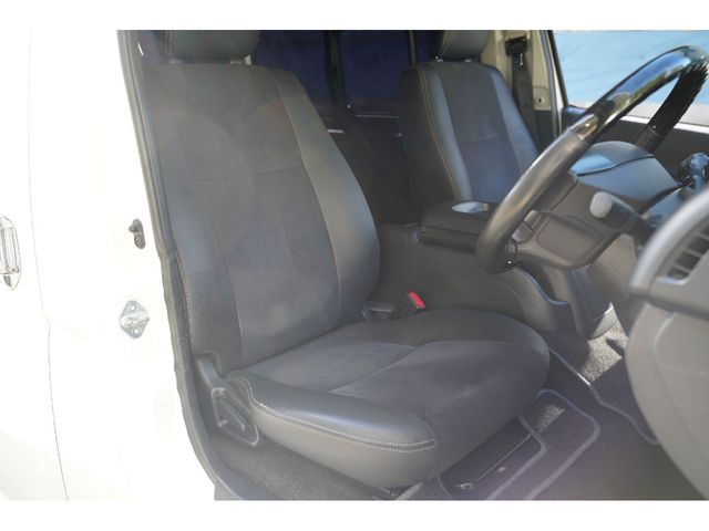 TOYOTA HIACE VAN 2WD 2016 Image 31