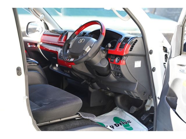 TOYOTA HIACE VAN 2WD 2014 Image 31