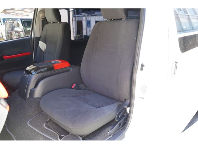 TOYOTA HIACE VAN 2WD 2014 Image 31