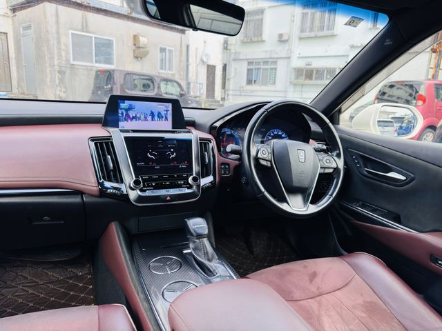 TOYOTA CROWN SEDAN HYBRID 2018 Image 31