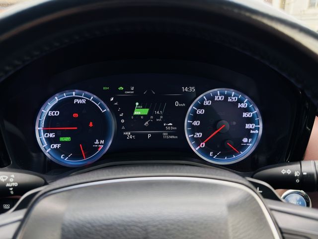 TOYOTA CROWN SEDAN HYBRID 2018 Image 31