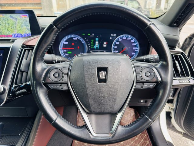 TOYOTA CROWN SEDAN HYBRID 2018 Image 31