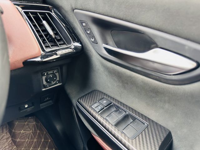 TOYOTA CROWN SEDAN HYBRID 2018 Image 31