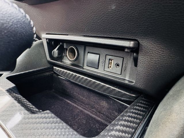 TOYOTA CROWN SEDAN HYBRID 2018 Image 31