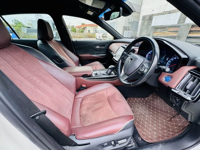 TOYOTA CROWN SEDAN HYBRID 2018 Image 31