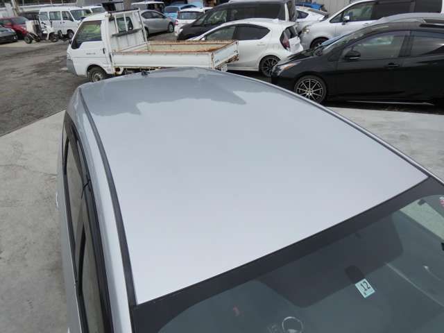 TOYOTA PRIUS ALPHA 2011 Image 31