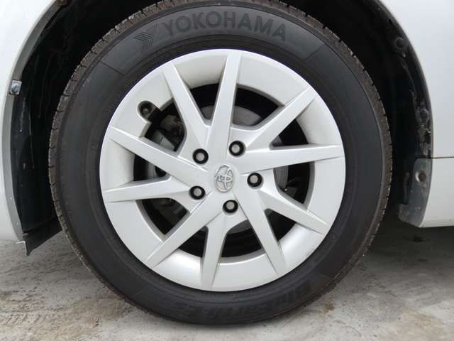 TOYOTA PRIUS ALPHA 2011 Image 31