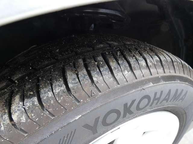 TOYOTA PRIUS ALPHA 2011 Image 31