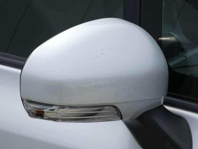 TOYOTA PRIUS ALPHA 2011 Image 31