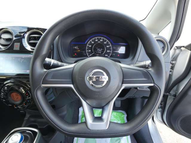 NISSAN NOTE 2017 Image 31