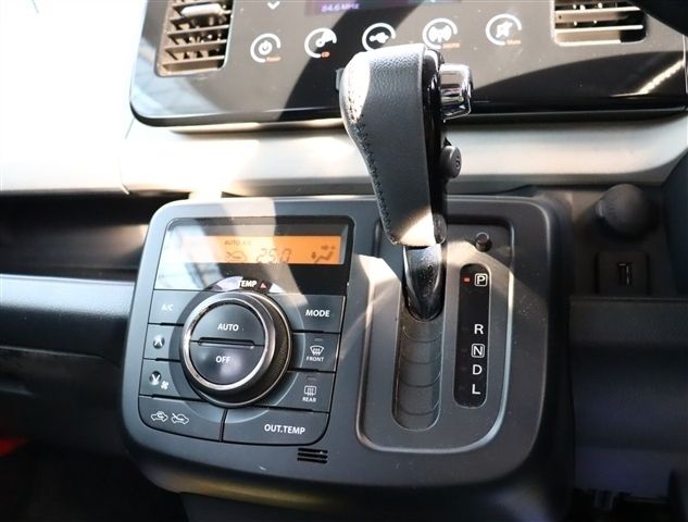 SUZUKI MR WAGON 2013 Image 31