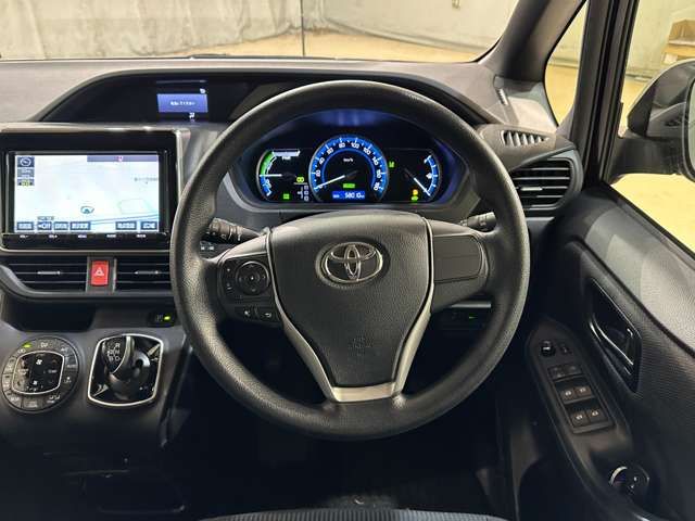 TOYOTA NOAH HYBRID 4WD 2016 Image 31