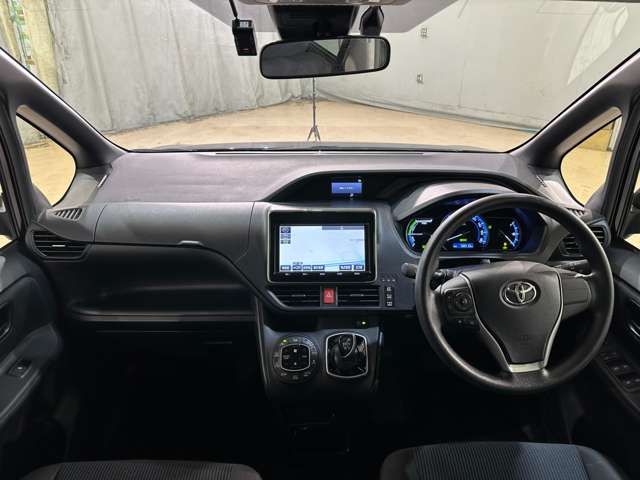 TOYOTA NOAH HYBRID 4WD 2016 Image 31