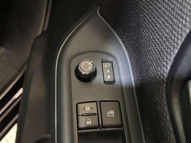 TOYOTA NOAH HYBRID 4WD 2016 Image 31